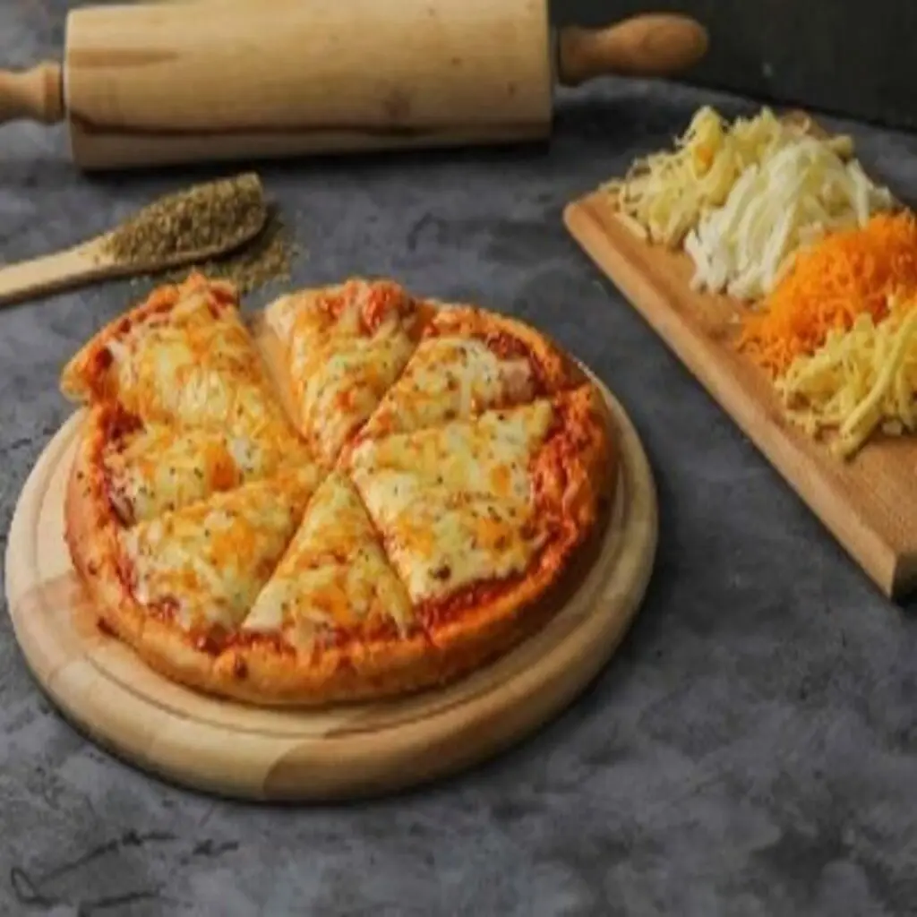 Pizza The Four Cheeses - Middle